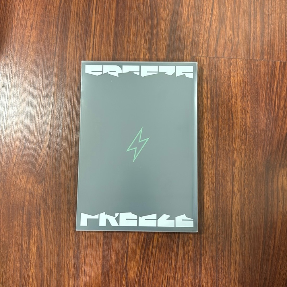 TXT Freeze album